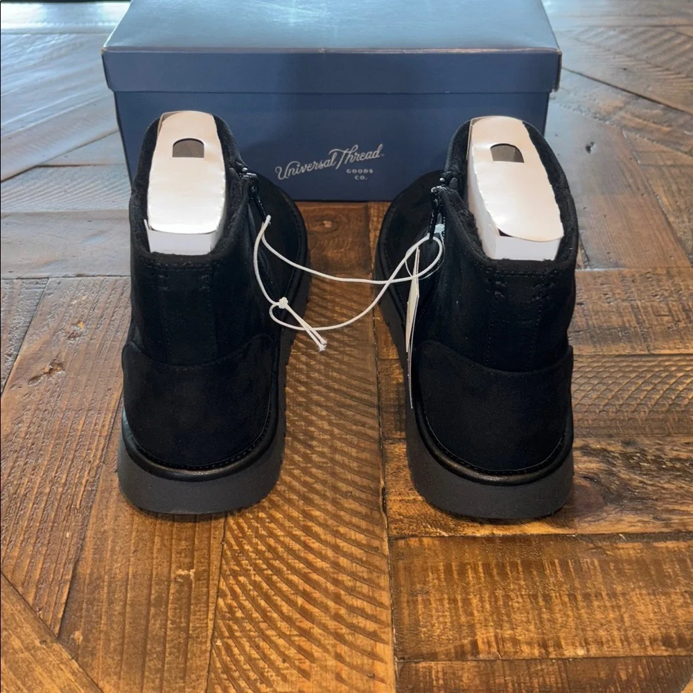 Universal Thread Suede Booties